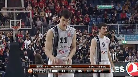 杨瀚森首次首发出战19分钟生涯新高，得到4分5篮板2助攻（杨瀚森迎来生涯首次首发，出场19分钟创新高，贡献4分5篮板2助攻）