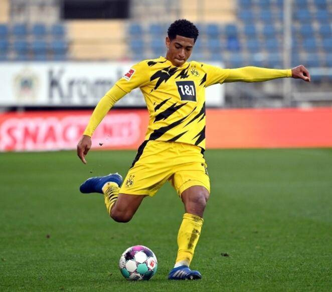 全尤文：巴萨对DV9很感兴趣，热刺、切尔西和拜仁也在关注情况（巴萨相中DV9，热刺、切尔西与拜仁同步关注动向）