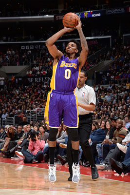 开拓者更新伤病报告：格兰特和罗威将缺席今日背靠背对阵魔术（开拓者伤病更新：格兰特与罗威缺阵今日背靠背战魔术）