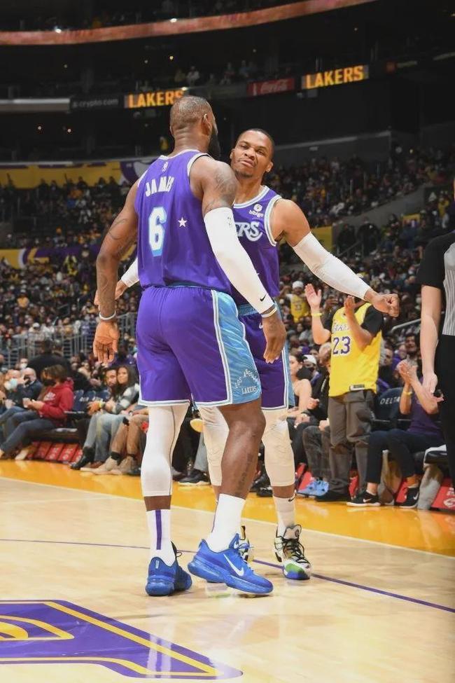 西班牙U21主帅：莫斯克拉很聪明，他会成为西班牙队重要球员（西班牙U21主帅称莫斯克拉思维出众，未来将成国家队关键球员）