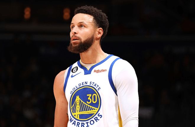 孔帕尼：球队处于困境时两名球员挺身而出，这就是我们的实力（孔帕尼：逆境时两名球员力挽狂澜，彰显球队实力）