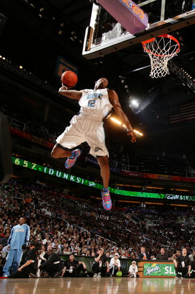 记者：库尔图瓦因肠胃炎退出训练，预计无法出战奥林匹亚科斯（库尔图瓦肠胃炎缺席训练，预计无缘对阵奥林匹亚科斯）