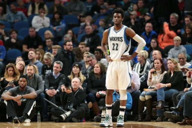 翻新太贵，维罗纳市长托马西提出把维罗纳现主场直接拆除再重建（翻新成本过高，维罗纳市长托马西建议将现有主场拆除重建）