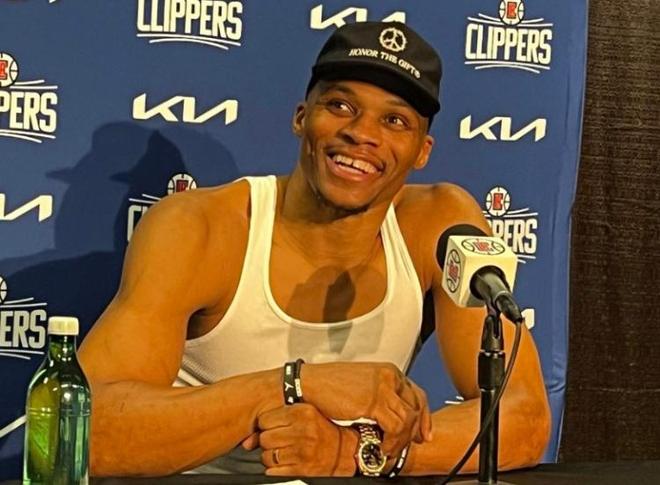 记者：迈尼昂不打算与米兰续约，切尔西已经开始与球员接触（记者：迈尼昂无意与米兰续约，切尔西已与球员接洽）