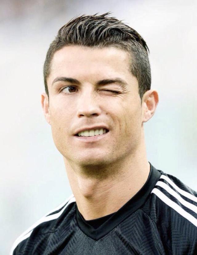 他三分一旦开张就挡不住（他三分手感一来，谁也拦不住）