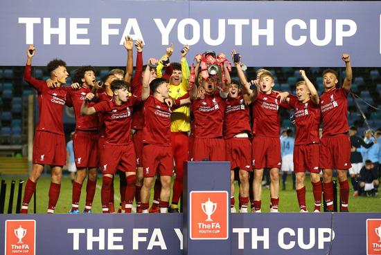 德甲最新积分战报 多特6轮不败稳居第3 差拜仁9分（德甲积分榜更新：多特近6轮不败稳坐第三，落后拜仁9分）