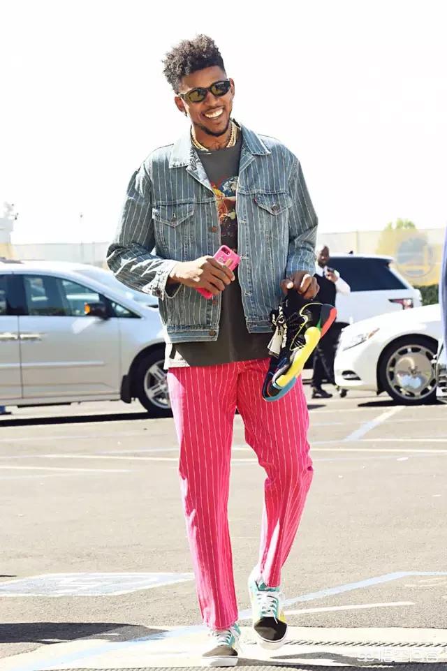 维拉与特拉维夫马卡比的欧联比赛场外爆发抗议活动，11人被捕（欧联维拉对阵特拉维夫马卡比，场外爆发抗议，11人被捕）