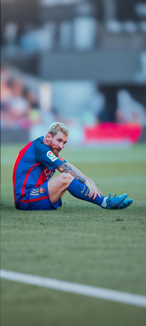 跟队：埃里克-加西亚是巴萨的幕后队长，许多人视其为指导者（随队记者：埃里克-加西亚被视为巴萨的隐形队长，许多人以他为导师）