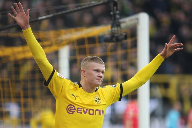 半场战报：霍芬海姆3-0奥格斯堡，布格尔1射1传，巴祖马纳-杜尔破门（半场：霍芬海姆3-0领先奥格斯堡，布格尔传射建功，巴祖马纳-杜尔破门）