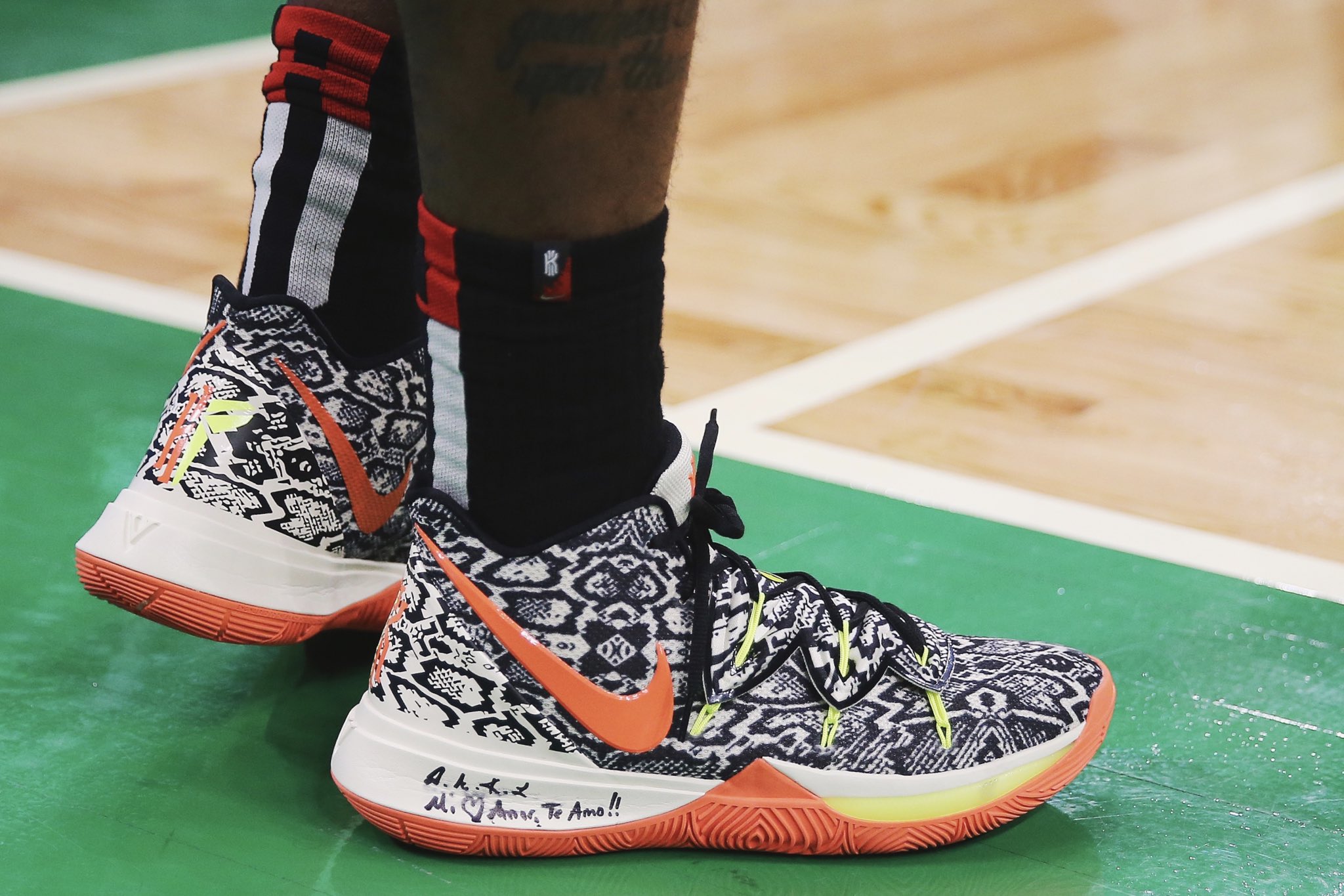 巴萨梅西关键助攻助力进球（梅西妙传助巴萨破门）