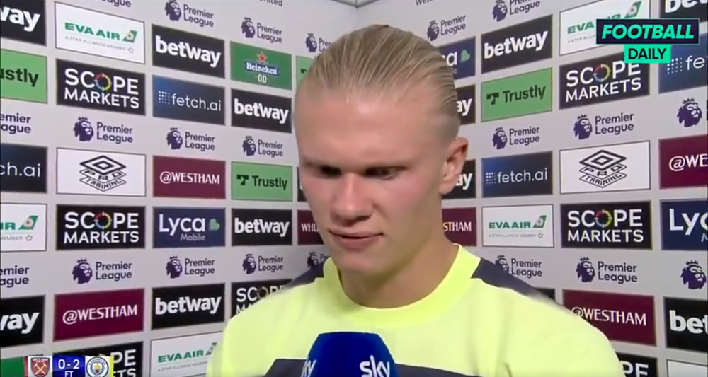 中后卫精准补防，挽救球队险境（中后卫及时补防，化解球队危机）