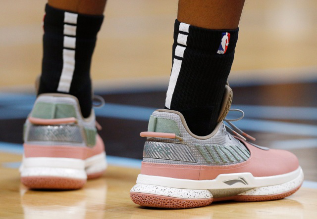 4球1助攻！25岁非洲天才边锋闪耀英超，超级香饽饽，3大豪门抢疯了（25岁非洲天才边锋英超爆发：4球1助成转会香饽饽，三大豪门疯狂竞逐）